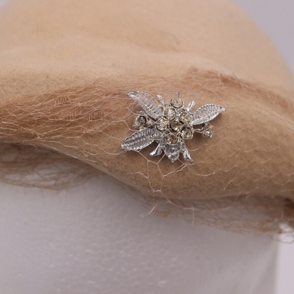 Newmann Endler Fair Field Felts Tan Fascinator Hat with Mesh & Rhinestones - Picture 2 of 9